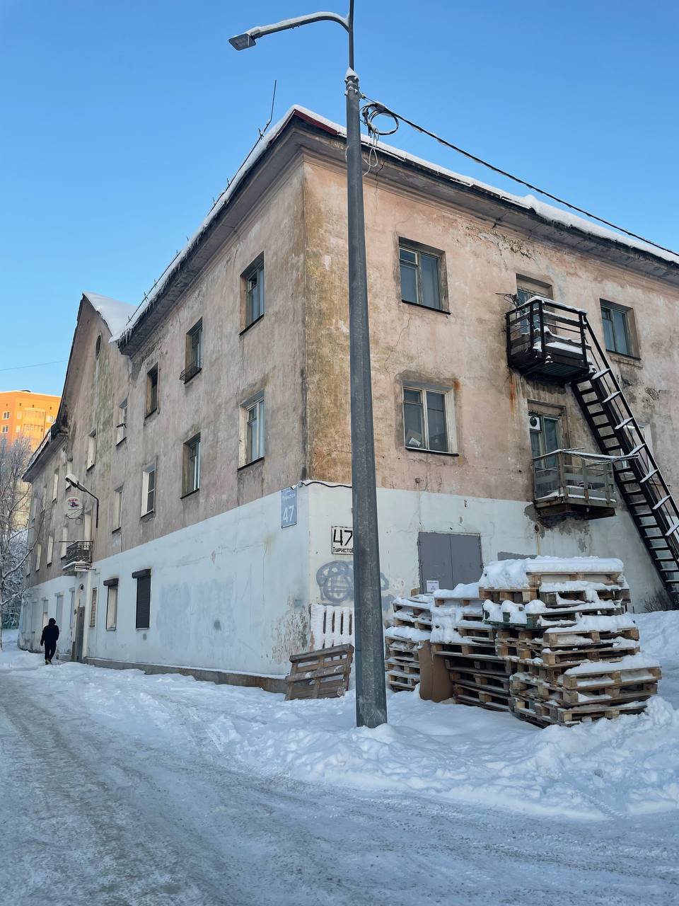 Туристов 47.1.jpg